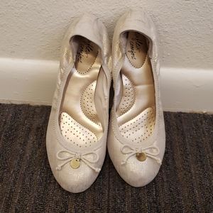 Champagne Dexflex Comfort Ballet Flats